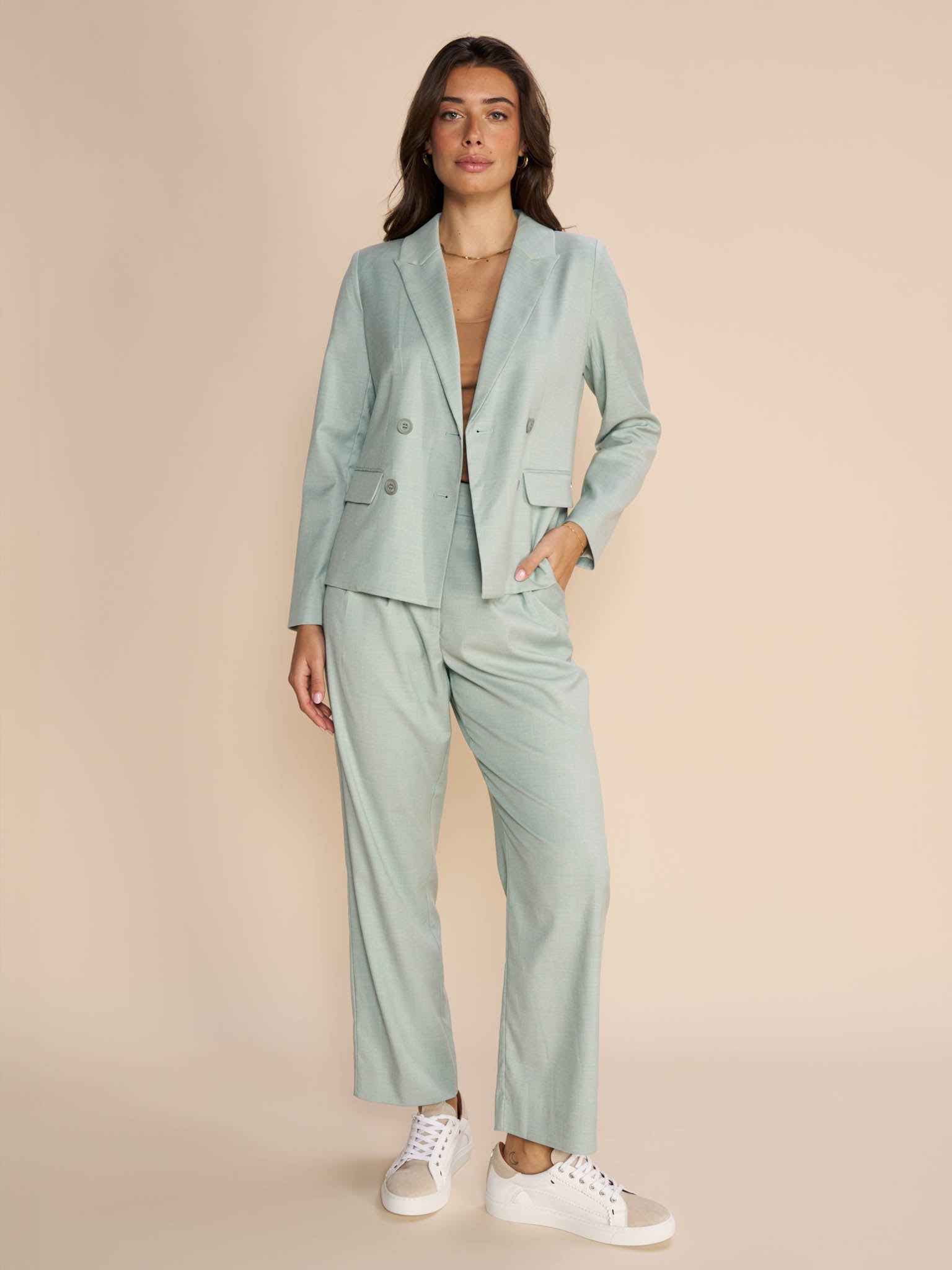 Modelshot / Wasabi / Detail